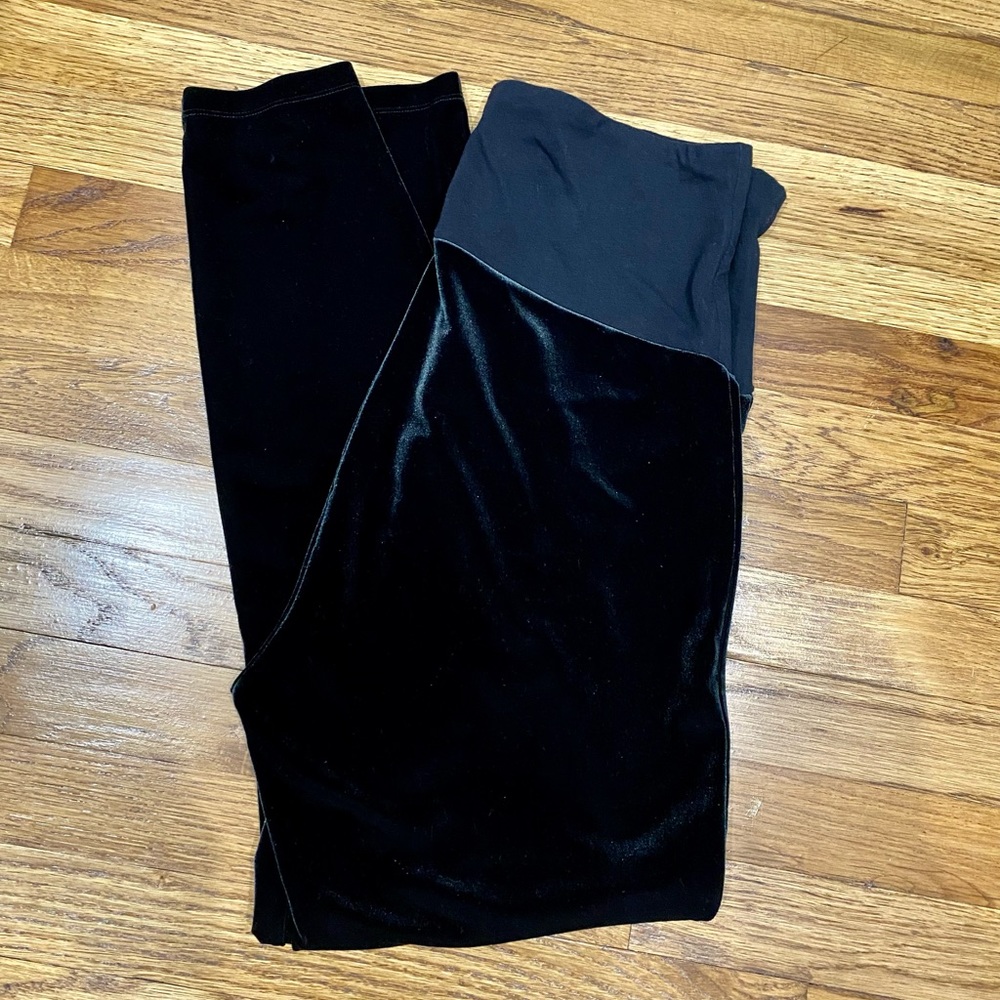 GAP Maternity Velvet Black Full Panel Legging